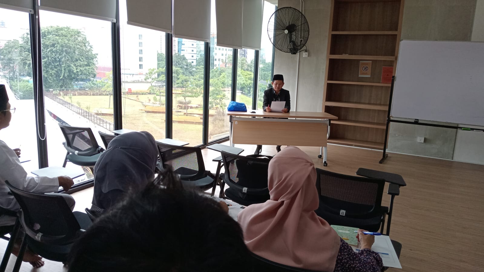 NgabubuRead Di Perpustakaan: Menggali Hikmah Tasawuf (Prinsip-prinsip Dasar Islam)